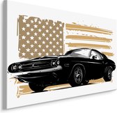 Schilderij - Een Amerikaanse Muscle car tegen een beige Amerikaanse vlag, Premium Print