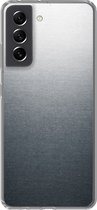 Geschikt voor Samsung Galaxy S21 FE hoesje - Metaal print - Lijn - Grijs - Siliconen Telefoonhoesje