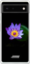6F hoesje - geschikt voor Google Pixel 6 -  Transparant TPU Case - Purple Flower in the Dark #ffffff
