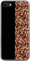 Geschikt voor iPhone 8 hoesje - Panterprint - Goud - Zwart - Siliconen Telefoonhoesje