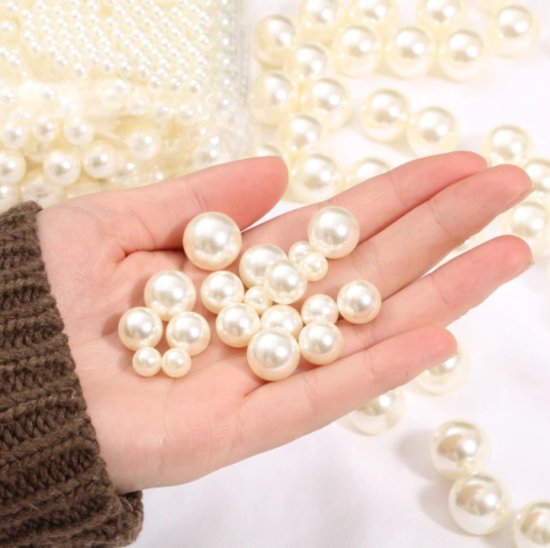 Craftdady 495stks 8mm Satijn Glanzende Faux Parels 15 Kleuren Acryl Ronde Parelkralen Zonder Gat voor Vaas Vulstof Tafelverspreiding Bruiloft Feest