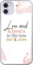 Geschikt voor iPhone 11 hoesje - Feest - 'Love and kisses to the new Mr & Mrs' - Quotes - Spreuken - Siliconen Telefoonhoesje