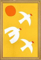 JUNIQE - Poster met houten lijst Flying Doves -13x18 /Geel