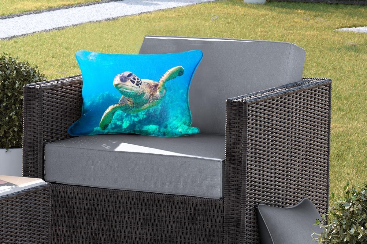 Coussins d'extérieur - Jardin - Tortue marine nageant à Hawaï