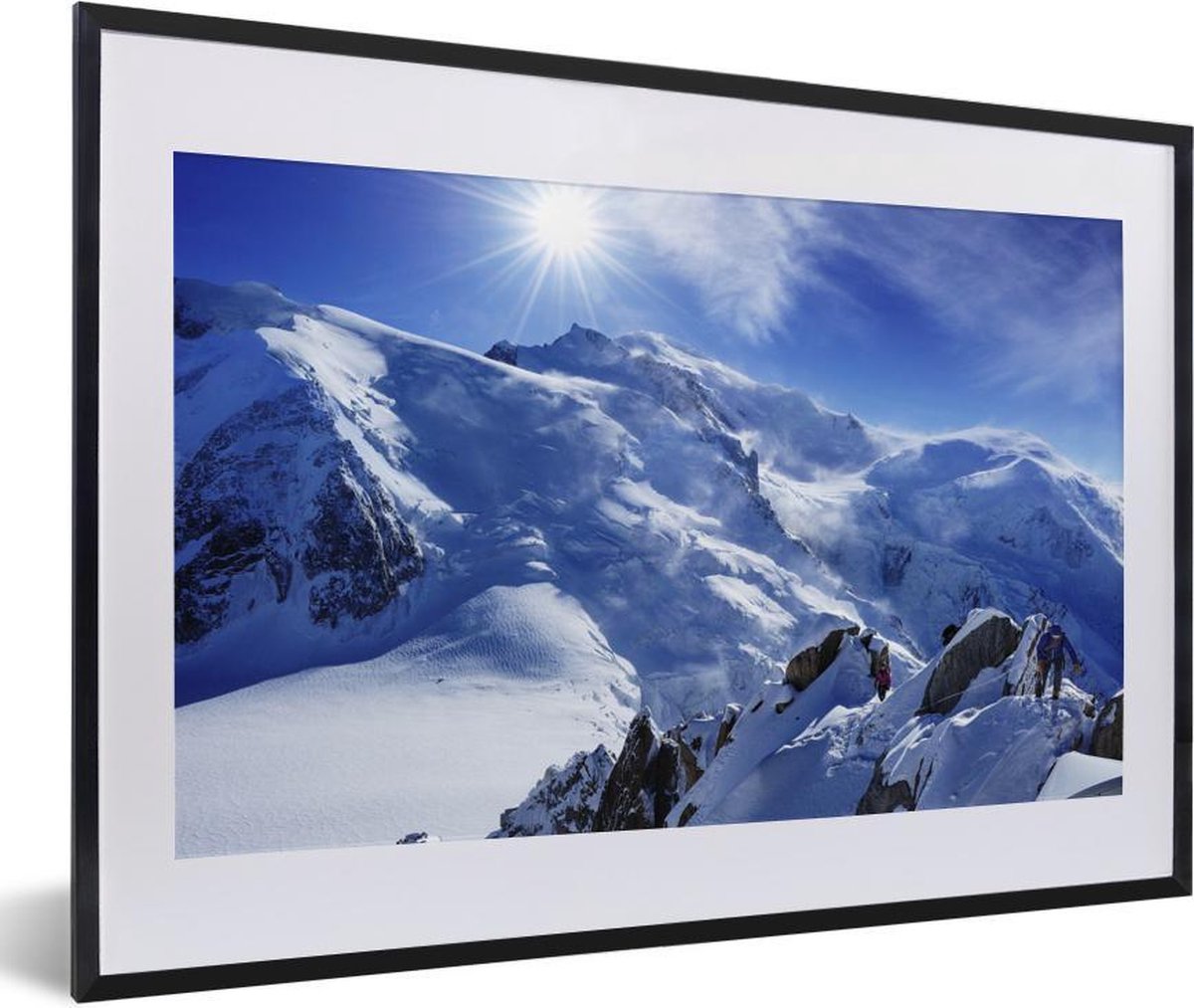 Photo en cadre - Le Mont Blanc avec de beaux rayons de soleil cadre photo  noir avec... | bol.com
