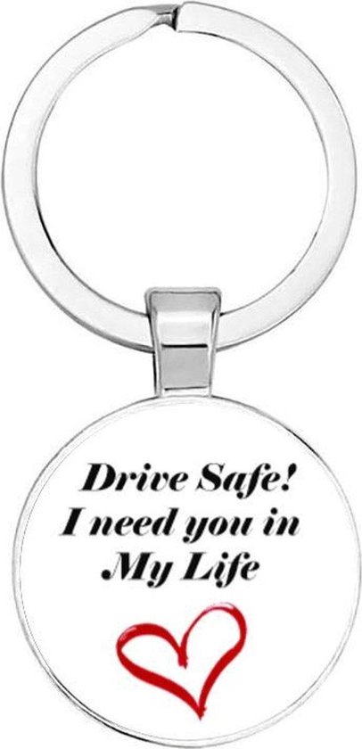 Akyol - Drive safe! I need you in my life Sleutelhanger - Vriendschap - Vrienden - Leuke kado voor je vrienden om te geven - 2,5 x 2,5 CM