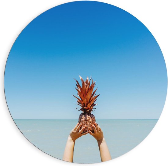 Dibond Wandcirkel - Gouden Ananas bij Zee - 90x90cm Foto op Aluminium Wandcirkel (met ophangsysteem)