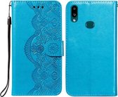 Voor Samsung Galaxy A10s Flower Vine Embossing Pattern Horizontale Flip Leather Case met Card Slot & Holder & Wallet & Lanyard (Blue)