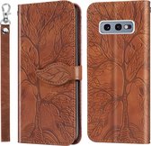 Voor Samsung Galaxy S10e Life of Tree Embossing Pattern Horizontale Flip lederen tas met houder & kaartsleuf & portemonnee & fotolijst & lanyard (bruin)