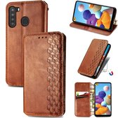 Voor Samsung Galaxy A21 (Amerikaanse versie) Cubic Grid Pressed Horizontale Flip magnetische lederen tas met houder & kaartsleuven & portemonnee (bruin)