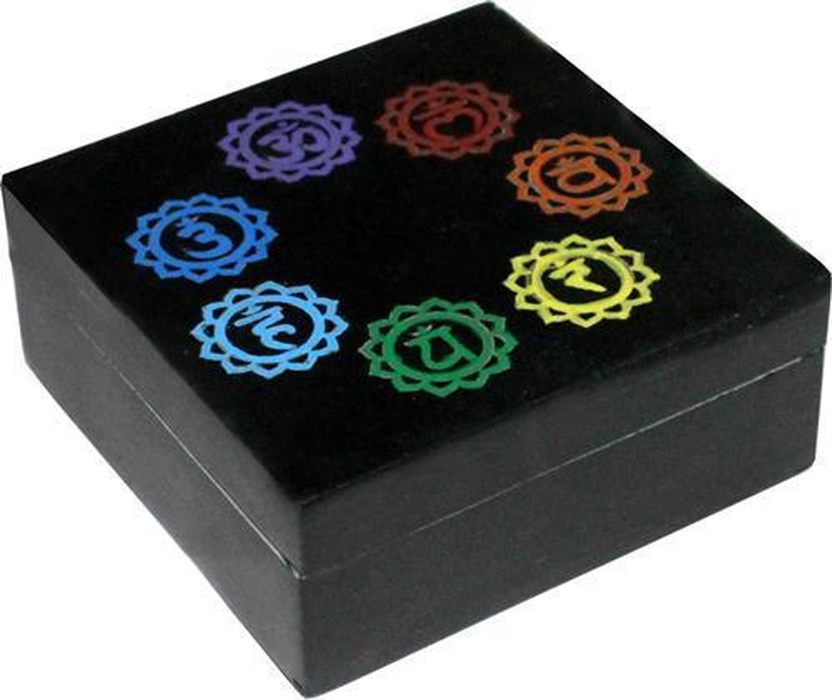 Zeepsteen Doos Zeven Chakra Symbolen in Cirkel 10x10 cm.