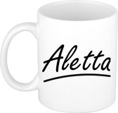 Aletta naam cadeau mok / beker sierlijke letters - Cadeau collega/ moederdag/ verjaardag of persoonlijke voornaam mok werknemers