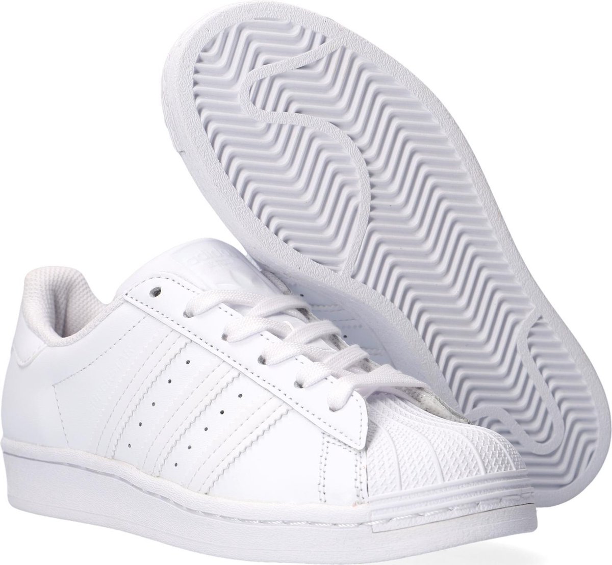 Hoe vallen Adidas Superstar? Zo koop je de juiste maat!