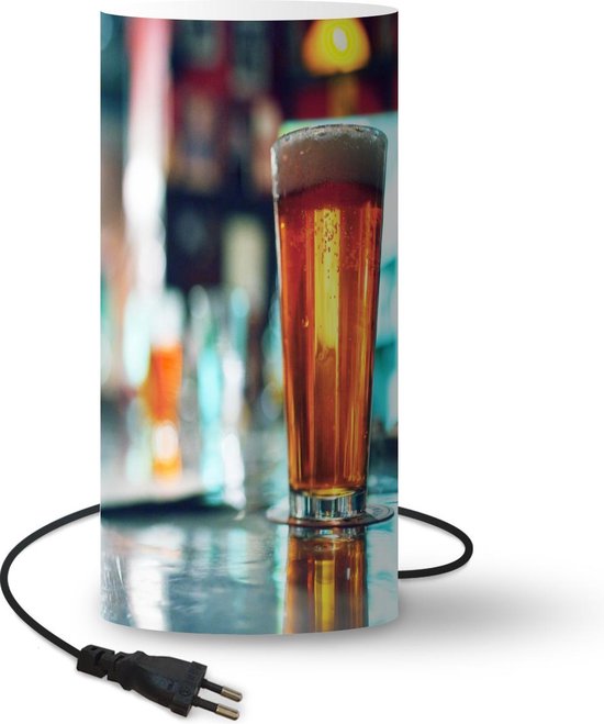 Deskundige operatie hoe Lamp - Nachtlampje - Tafellamp slaapkamer - Glas bier op de bar - 54 cm  hoog - Ø24.8... | bol.com