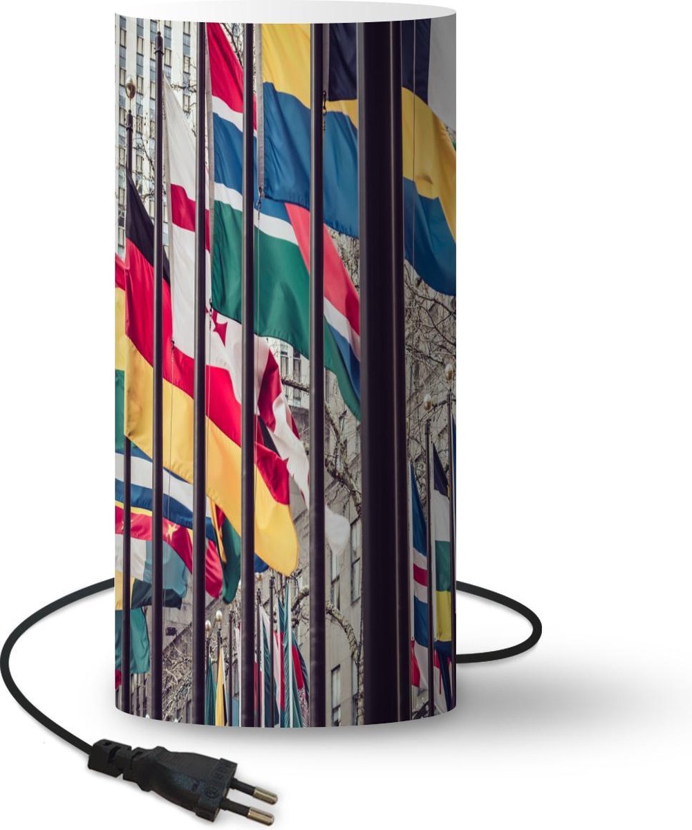 Lamp - Nachtlampje - Tafellamp slaapkamer - Nationale vlaggen van verschillende landen - 33 cm hoog - Ø15.9 cm - Inclusief LED lamp