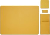 Castelijn & Beerens - Maison Tafelset vierkant. 1 placemat, 1 vierkante onderzetter, 1 bestekhouder en 1 servetring I geel -