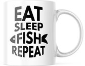 Mok met tekst: eat sleep fish repeat | Grappige mok | Grappige Cadeaus