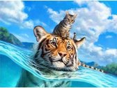 Diamond painting - Kat met tijger in het water - Geproduceerd in Nederland - 50 x 70 cm - dibond materiaal - vierkante steentjes - Binnen 2-3 werkdagen in huis