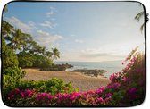 Laptophoes 14 inch 36x26 cm - Hawaï - Macbook & Laptop sleeve Strand aan de kust - Laptop hoes met foto