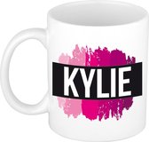 Kylie  naam cadeau mok / beker met roze verfstrepen - Cadeau collega/ moederdag/ verjaardag of als persoonlijke mok werknemers