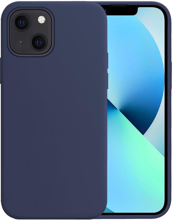 Coque en silicone bleu foncé à côté d'un iPhone 13 avec fond d'écran bleu clair.