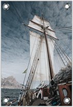 Tuinposter –Zeilschip op Zee – 80x120cm Foto op Tuinposter (wanddecoratie voor buiten en binnen)