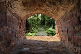 Tuinposter - Stenen raam doorkijkje 24