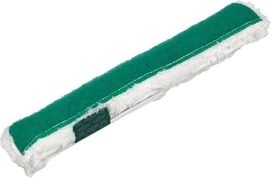 Een groene washoes met witte franjes aan de zijkanten. De washoes heeft een label met tekst.
