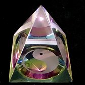 Kristal Piramide met Yin Yang 4cm