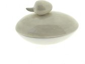pot met deksel in de vorm van een aardewerk eend, kleur off-white