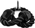 Zwarte tricep rope met chromen bevestiging en twee zwarte handgrepen.