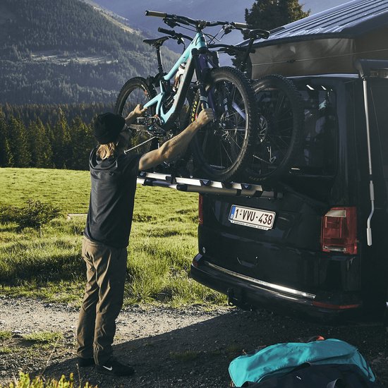 Thule WanderWay Fietsendrager voor de Volkswagen T-6 van Thule — afbeelding 3