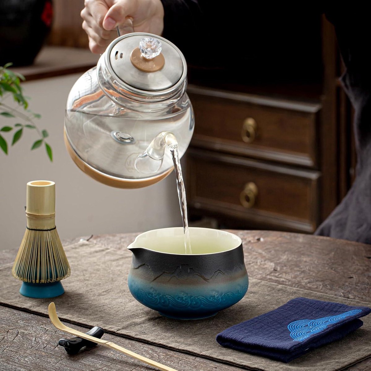 Matcha-set, keramische matcha-garde, inclusief matcha-kom met tuit, houder voor matcha-garde, bamboe garde en bamboe schep, elegant, herbruikbaar, voor theeliefhebbers