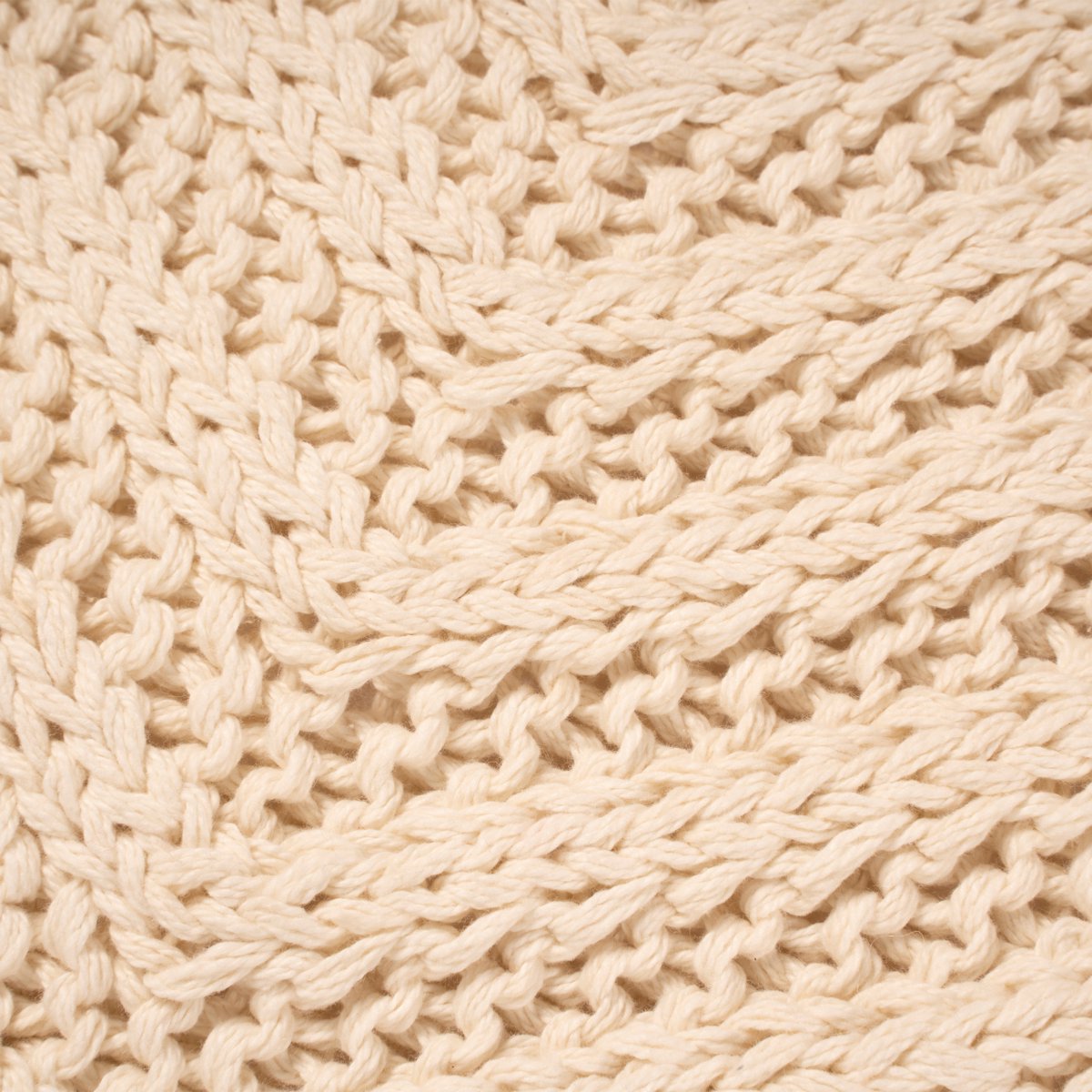 Eliv Knitted kussen wit 45x45cm