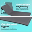 Bovenste afbeelding: Grijze strandmat met verstelbare rugleuning. Onderste afbeelding: Detail van comfortschuim van de strandmat.