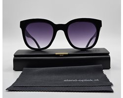 Dames zonnebril met zachte etui en doekje / Zonnebril UV400 / 6837 bril met zwarte montuur / grijze lenzen / lunettes de soleil / bril cat 3 van gerecycled polyester / Aland optiek