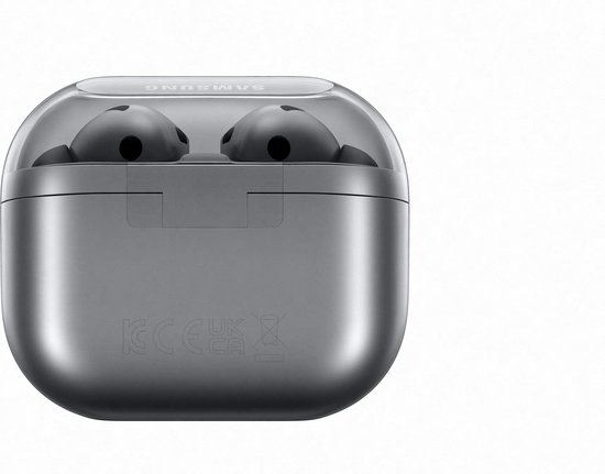 Grijze Samsung Galaxy Buds3 Pro in gesloten oplaadcase met transparant deksel.