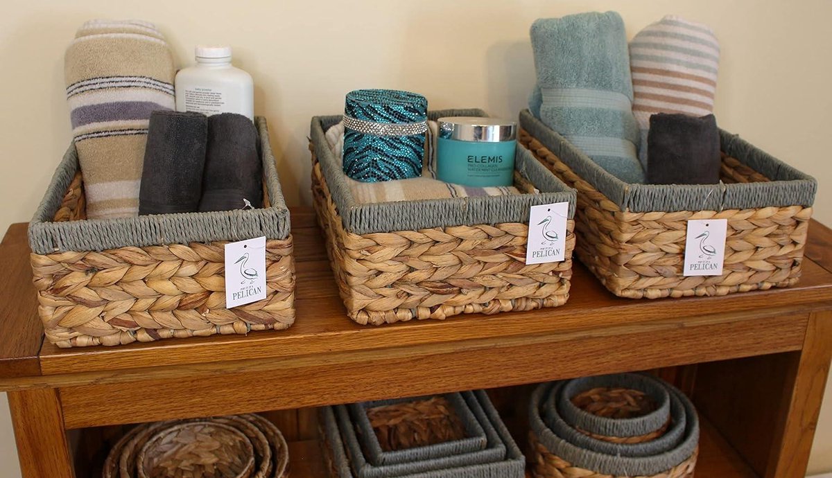 Rieten mand rechthoekig met houten handgrepen voor
