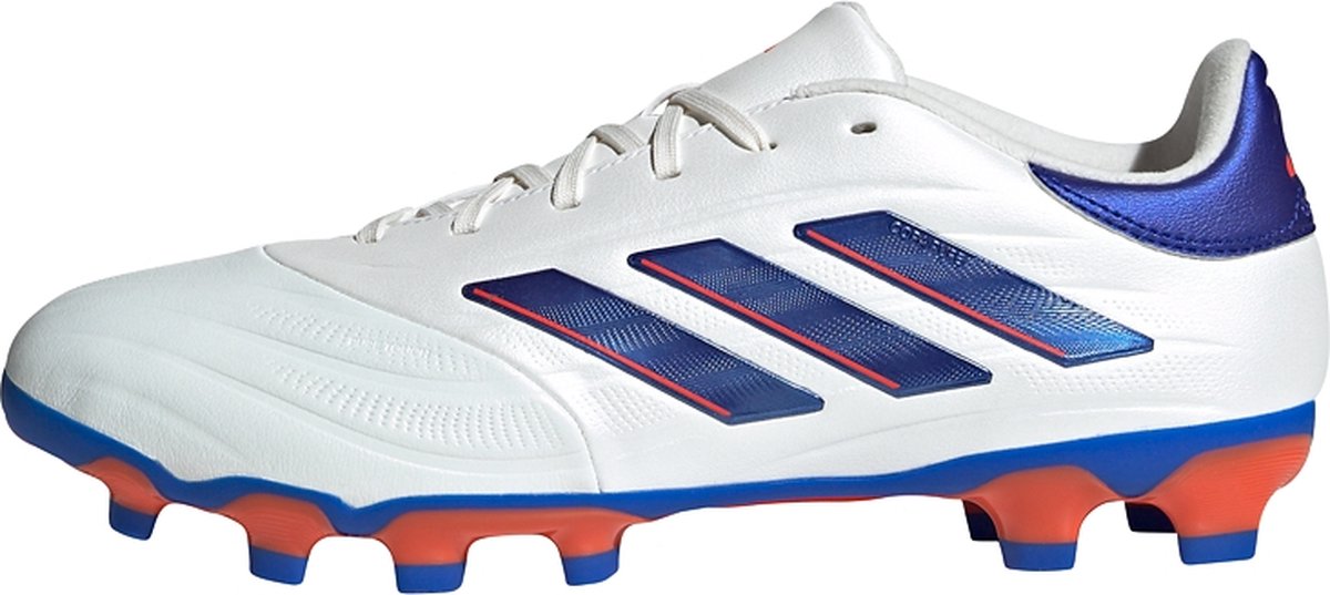 adidas Copa Pure 2 League voetbalschoenen in wit met blauwe en oranje details, maat 44 2/3, geschikt voor meerdere ondergr...