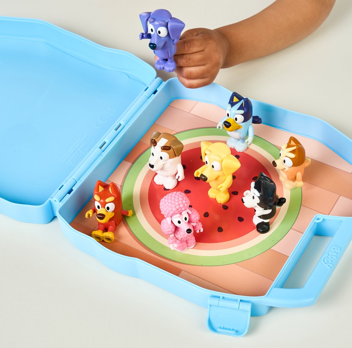 BLUEY Verzamelkoffer met 8 speelfiguren Deluxe set — afbeelding 3