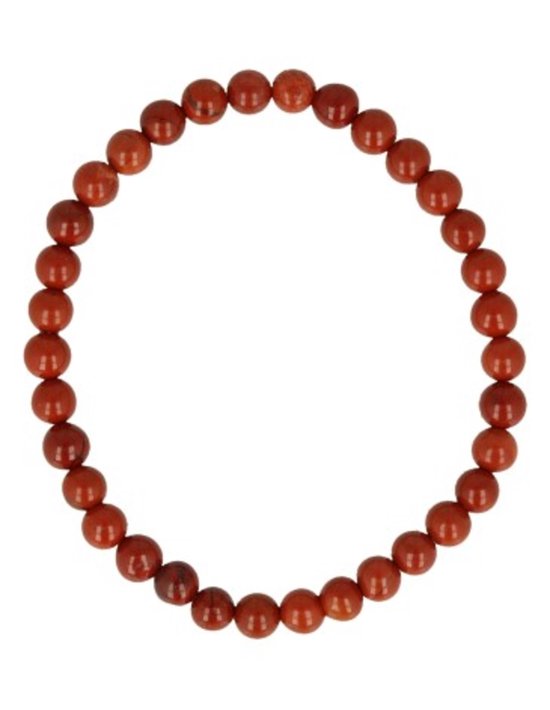 Een armbandje van rode jaspis kralen van 4 mm op een witte achtergrond.