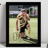 Erling Haaland Ingelijste Handtekening – 15 x 10cm In Klassiek Zwart Frame – Gedrukte handtekening – Borussia Dortmund - Voetbal Legend - Football - Manchester City