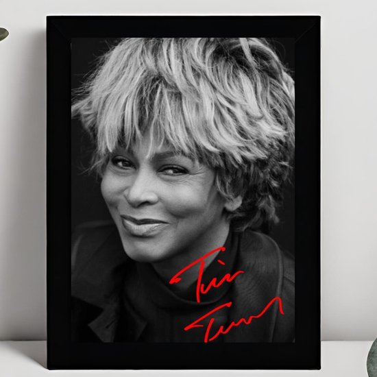 Signature encadrée Tina Turner – 15 x 10 cm dans un cadre Zwart Classique – Signature imprimée – Anna Mae Bullock – Reine du Rock 'n' roll – Simply le Best