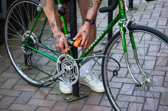 Evolution Mini 7 Kryptonite U-Lock met dubbele fietskabel - oranje en zwart - hoge veiligheid Frame lock van EVOLUTION — afbeelding 4