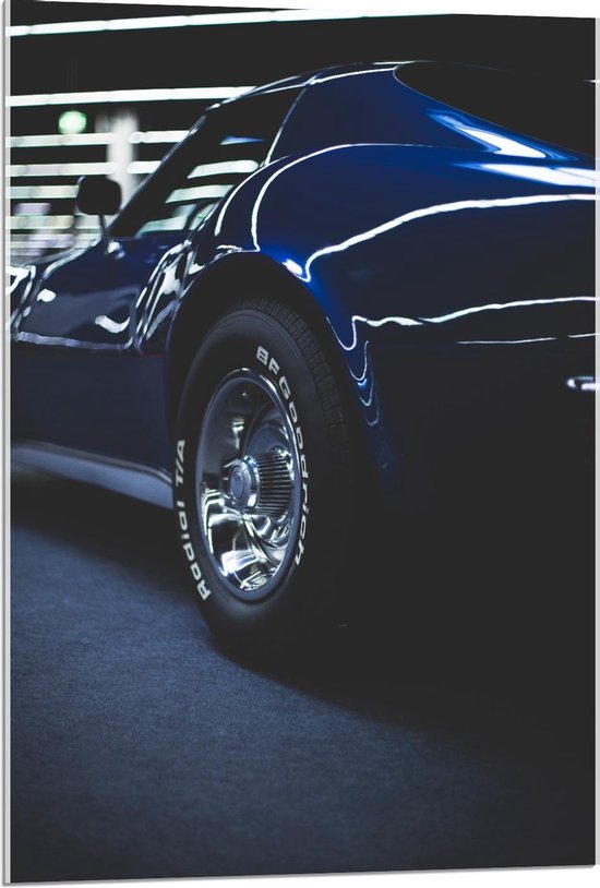 Acrylglas - Blauwe Glimmende Auto - 60x90cm Foto op Acrylglas (Met Ophangsysteem)
