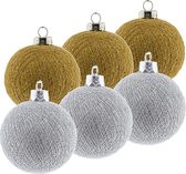 6x Gouden en zilveren kerstballen 6,5 cm Cotton Balls - Kerstversiering - Kerstboomdecoratie - Kerstboomversiering - Hangdecoratie - Kerstballen in de kleur goud en zilver