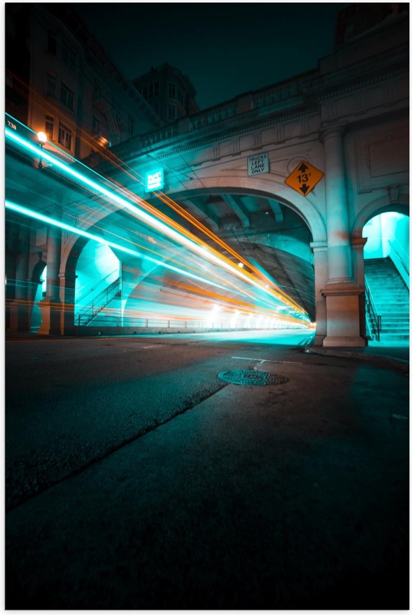 Poster – Lichtstralen door Tunnel - 100x150cm Foto op Posterpapier op Prijzenvolger.com