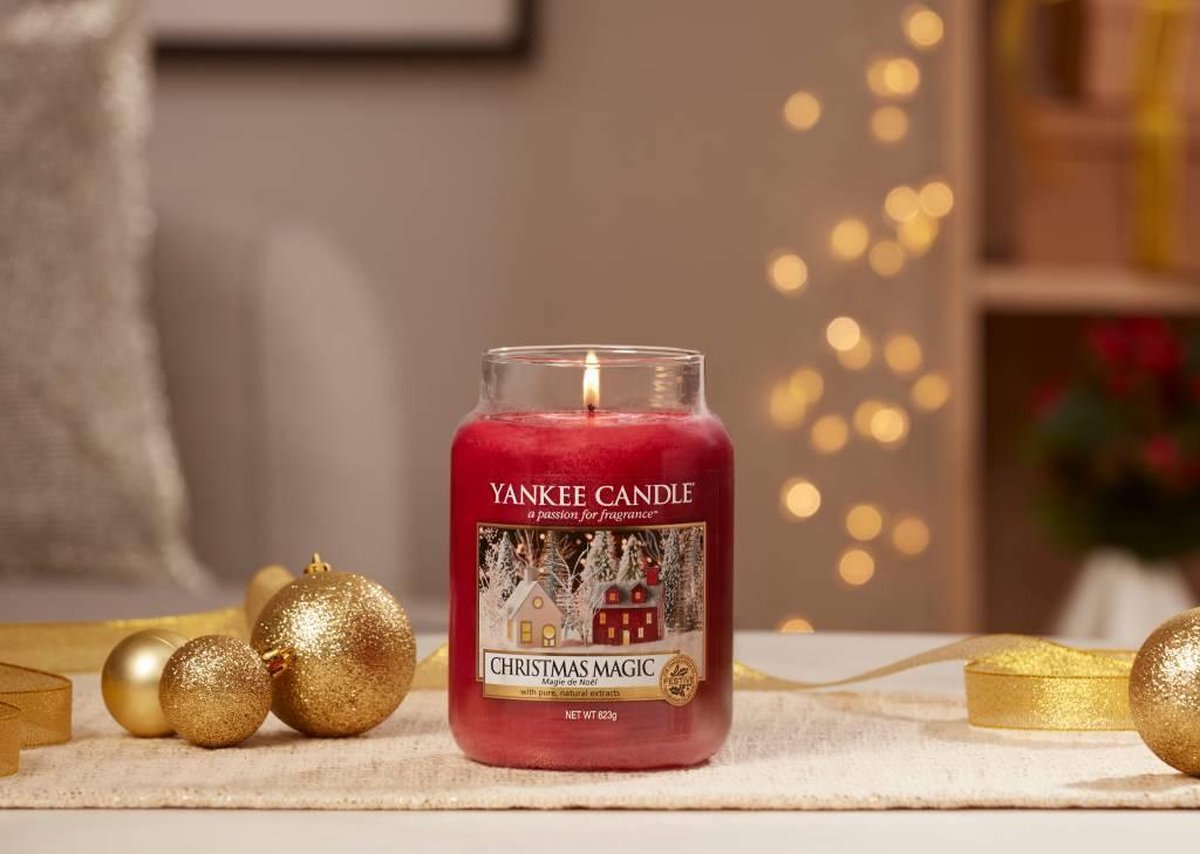 Yankee Candle Christmas Magic geurskaars 18 x 10 cm Houtig