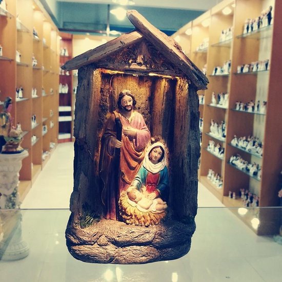 Kerststal voor Kerstmis binnen, kribbe kerststal met houten stal, Jezus geboren ornament, vakantie hars decoratie studeerkamer Greatideal Kerststal voor Kerstmis binnen, kribbe kerststal met houten stal, Jezus geboren ornament, vakantie hars decoratie studeerkamer Greatideal