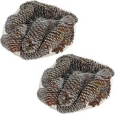 2x zakjes decoratie dennenappels bruin/sneeuw 8 cm